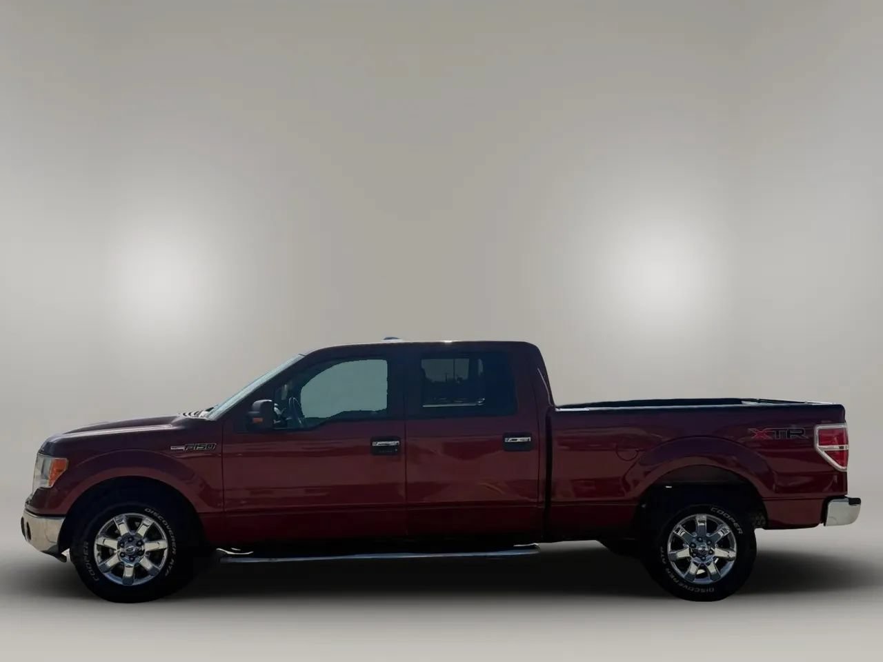 Used 2014 Ford F150 XLT w/ Equipment Group 302A Luxury AWD/4WD image 4
