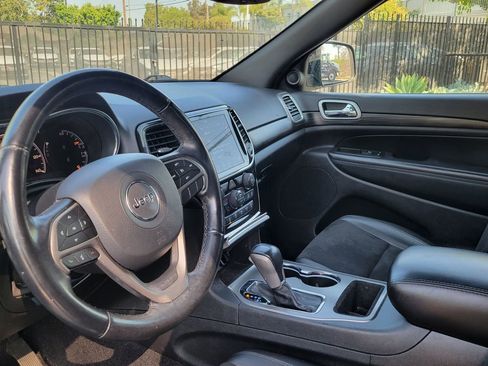 Used 2021 Jeep Grand Cherokee Laredo X RWD image 8