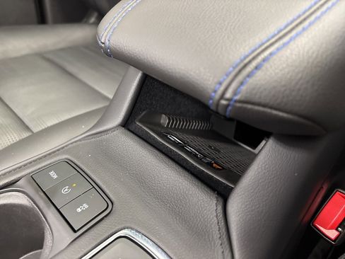 Used 2024 Cadillac XT4 Sport image 39