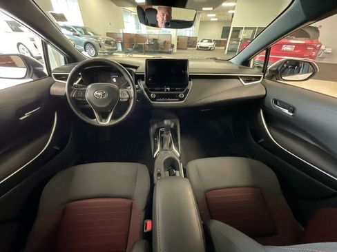 Used 2023 Toyota Corolla SE image 9