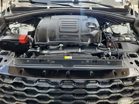 Used 2019 Land Rover Range Rover Velar R-Dynamic SE AWD/4WD image 23