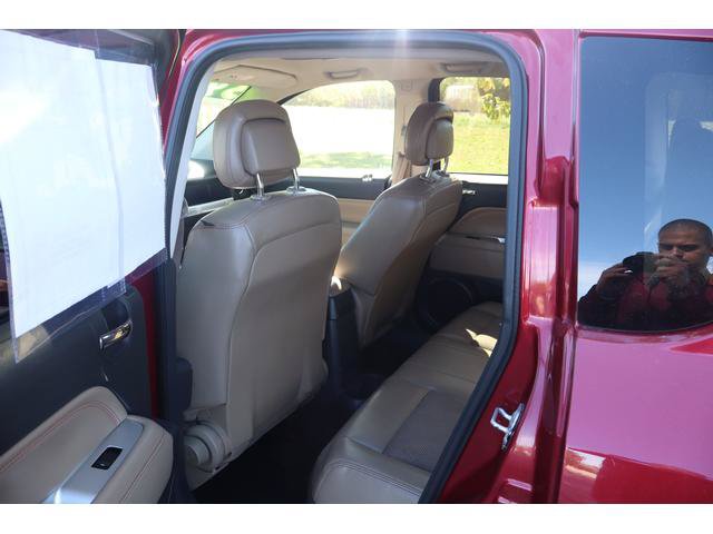 Used 2014 Jeep Cherokee Latitude AWD/4WD image 6