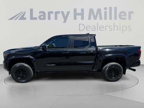 Used 2024 Toyota Tacoma SR5 AWD/4WD image 2
