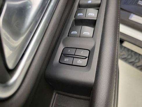 Used 2021 Chevrolet Tahoe Z71 AWD/4WD image 4