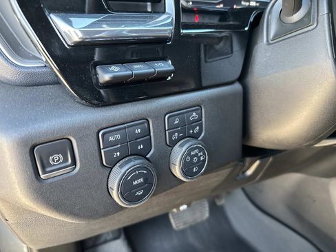 Used 2024 Chevrolet Silverado 2500 High Country w/ Technology Package image 39