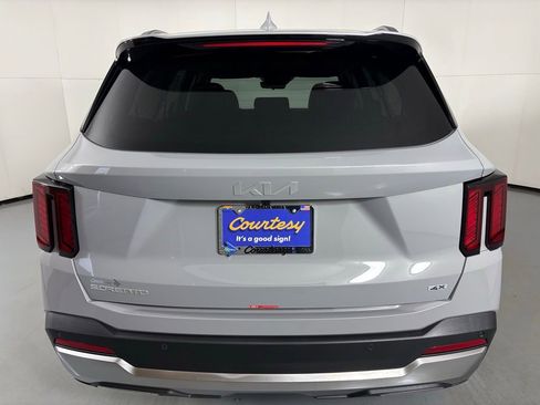 New 2026 Kia Sorento S image 7
