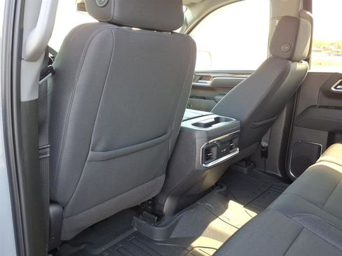 Used 2024 GMC Sierra 1500 Elevation w/ Preferred Package AWD/4WD image 9