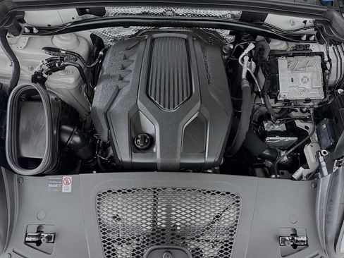 Certified 2026 Porsche Macan AWD/4WD image 31
