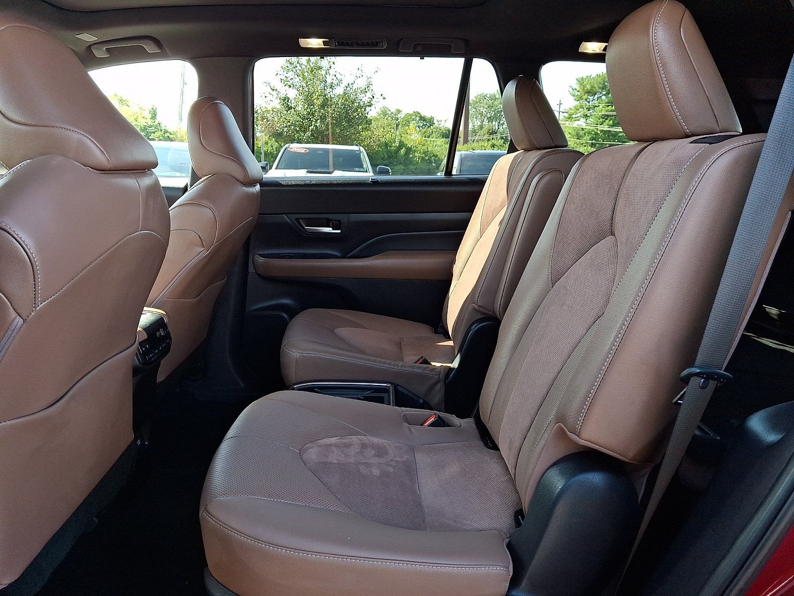 Certified 2026 Toyota Grand Highlander AWD Hybrid image 10