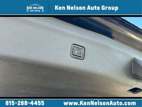 Used 2021 Buick Enclave Essence w/ Sound and Sites Package image 11