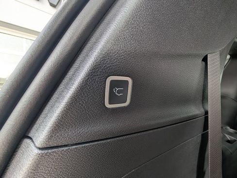 New 2026 Chrysler Pacifica Select image 36