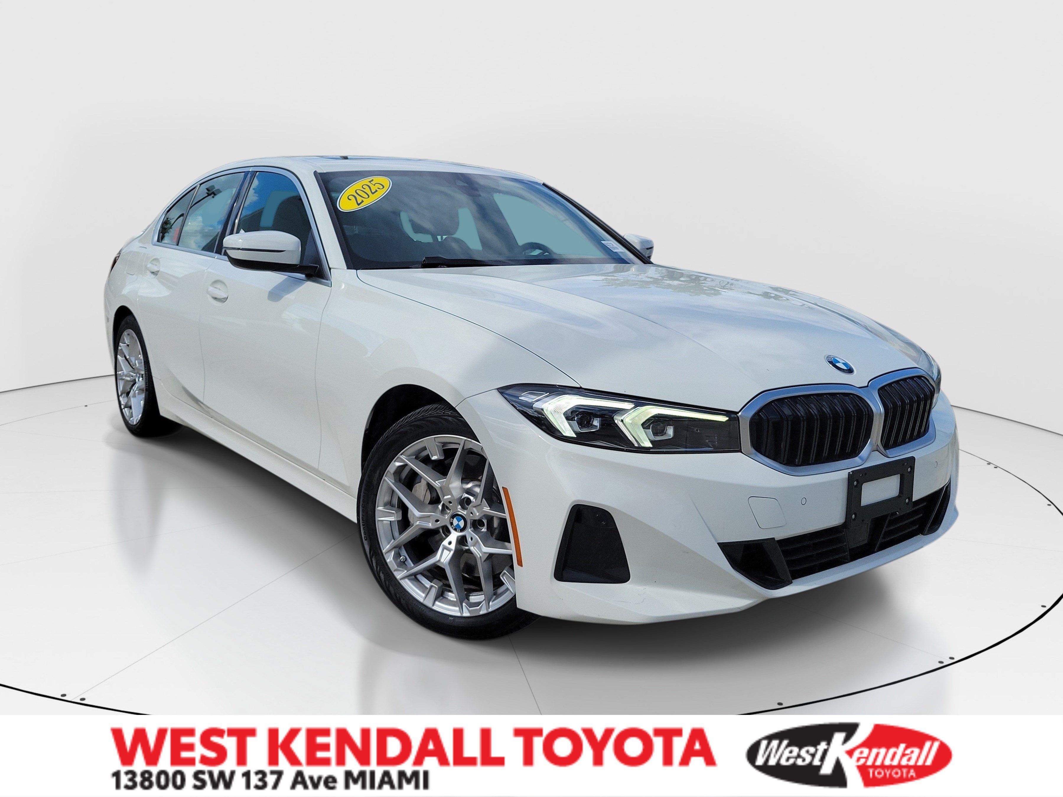 Used 2025 BMW 330i Sedan RWD image 1