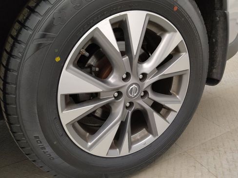 Used 2018 Nissan Murano S FWD image 31