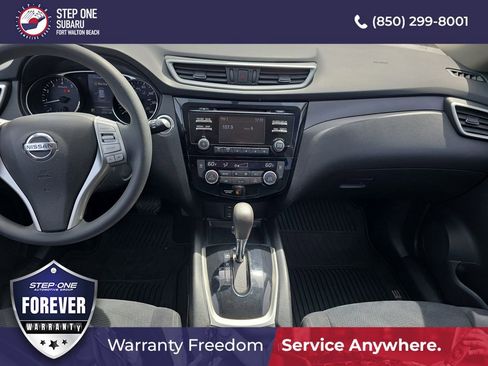 Used 2016 Nissan Rogue SV image 16