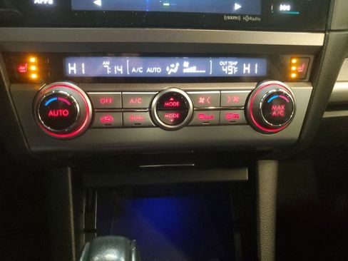 Used 2017 Subaru Legacy 2.5i Premium image 21