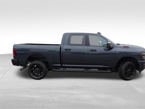 Certified 2025 RAM 2500 Big Horn AWD/4WD image 3