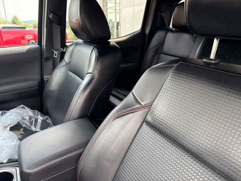 Used 2020 Toyota Tacoma TRD Pro AWD/4WD image 7