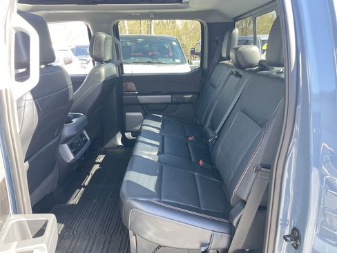 Used 2023 Ford F250 Lariat w/ Lariat Ultimate Package AWD/4WD image 39