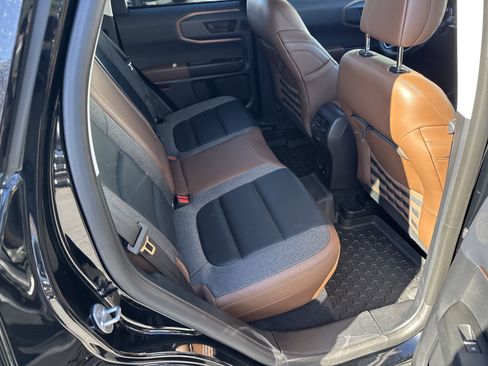 Used 2021 Ford Bronco Sport Outer Banks w/ Outer Banks Package (96D) image 19