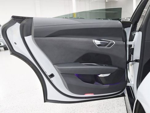 Used 2023 Audi e-tron GT Premium Plus w/ Performance Package image 36