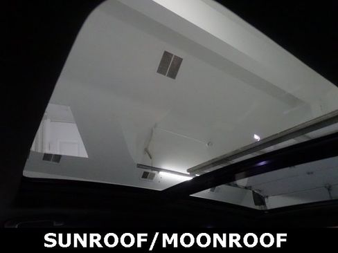 Used 2022 Cadillac XT5 Premium Luxury image 11