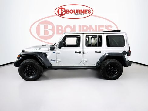 Used 2024 Jeep Wrangler Unlimited AWD/4WD image 7