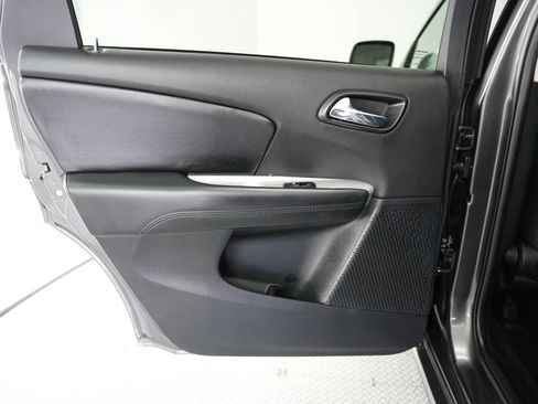 Used 2020 Dodge Journey SE w/ SE Popular Equipment Group FWD image 30
