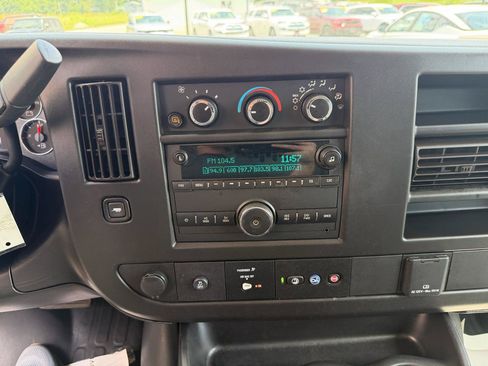 Used 2022 Chevrolet Express 2500 w/ Driver Convenience Package RWD image 26