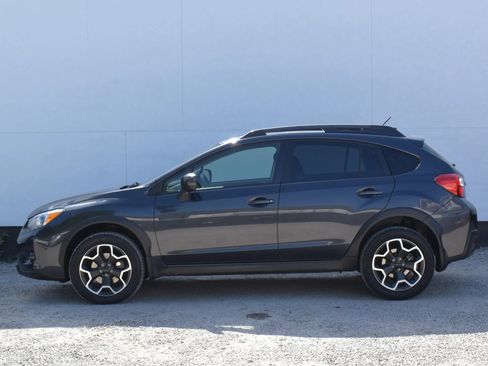 Used 2014 Subaru Crosstrek 2.0i Premium w/ Moonroof Package AWD/4WD image 4