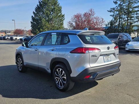 Used 2024 Toyota Corolla Cross AWD Hybrid image 5