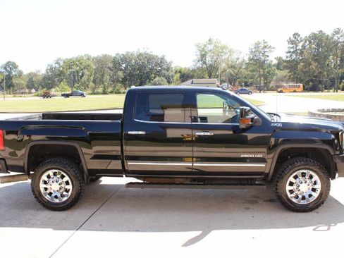 Used 2015 GMC Sierra 2500 SLT w/ Duramax Plus Package image 16