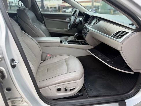 Used 2015 Hyundai Genesis 5.0 RWD image 13