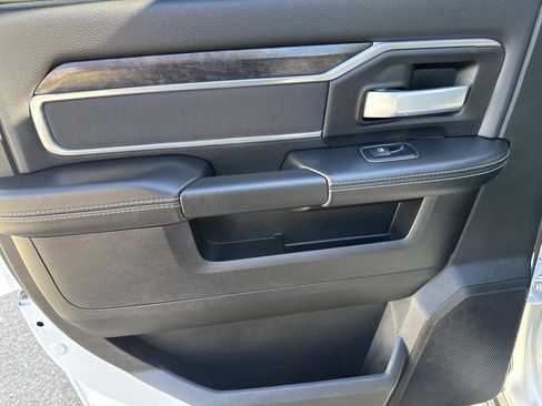 Used 2024 RAM 2500 Big Horn image 9