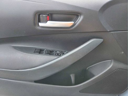 Used 2020 Toyota Corolla LE FWD image 20