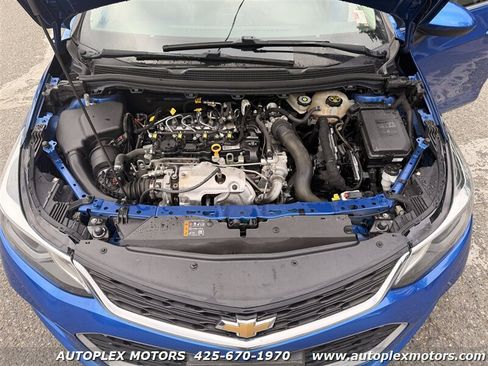 Used 2018 Chevrolet Cruze LT FWD image 21