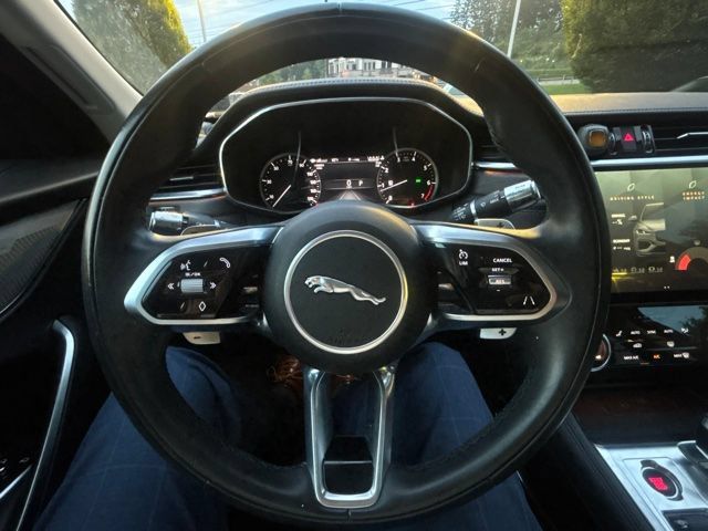 Used 2021 Jaguar F-PACE AWD/4WD image 18