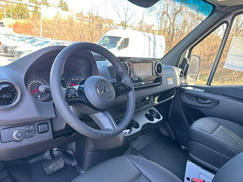 New 2025 Mercedes-Benz Sprinter 3500 image 12