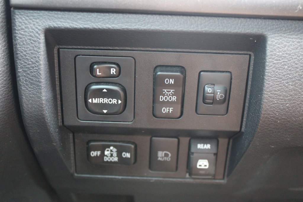 Used 2019 Toyota Tundra SR5 w/ SR5 Upgrade Package AWD/4WD image 27