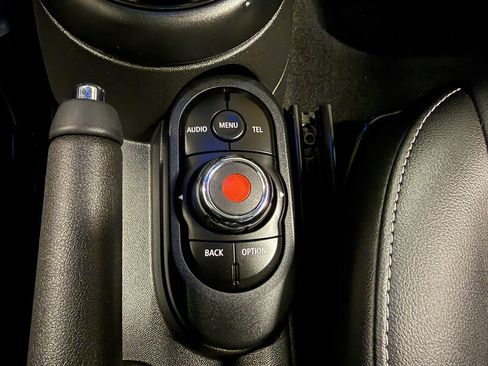 Used 2017 MINI Cooper 2-Door Hardtop FWD image 29