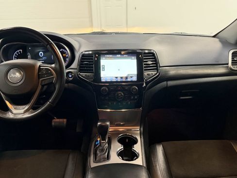 Used 2022 Jeep Grand Cherokee Laredo X AWD/4WD image 18