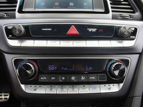 Used 2018 Hyundai Sonata Sport w/ Tech Package 05 FWD image 22