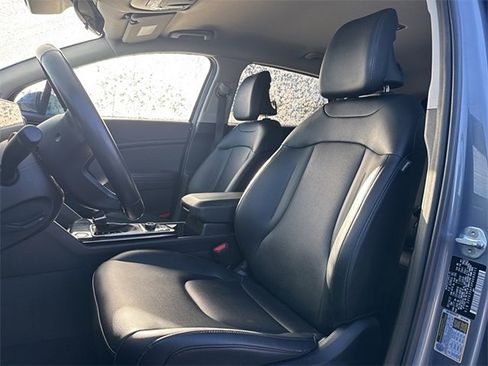 Used 2023 Kia Sportage EX image 9