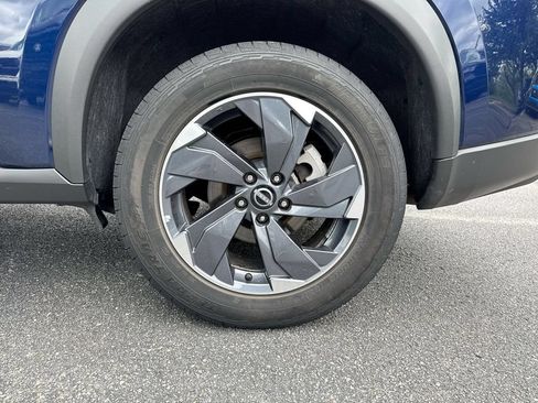 Used 2024 Nissan Rogue SV FWD image 26
