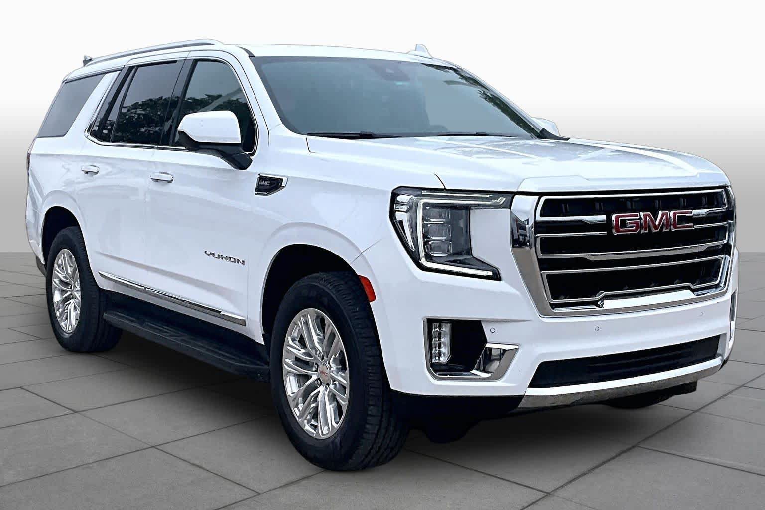 Used 2024 GMC Yukon SLT RWD image 3