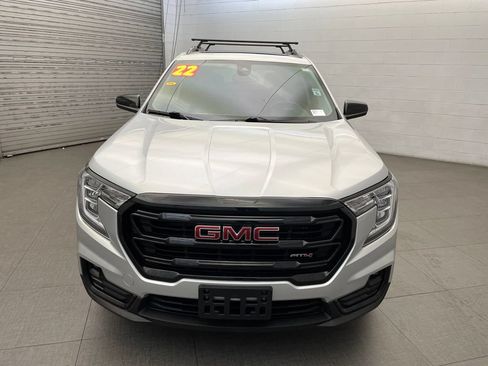 Used 2022 GMC Terrain AT4 w/ LPO, Cargo Package AWD/4WD image 9