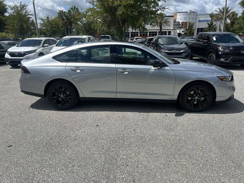 Used 2025 Honda Accord SE image 7