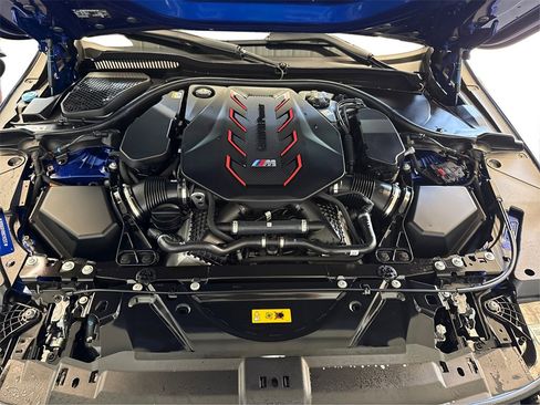 Used 2025 BMW M5 Touring image 11