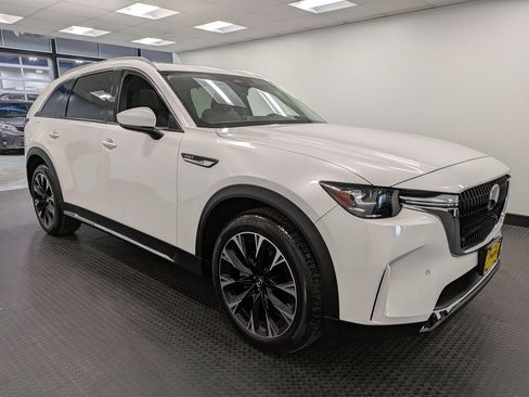 Certified 2024 MAZDA CX-90 Plug-In Hybrid w/ Premium Pkg image 3