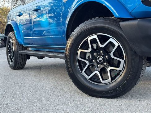 Used 2024 Ford Bronco Outer Banks image 2