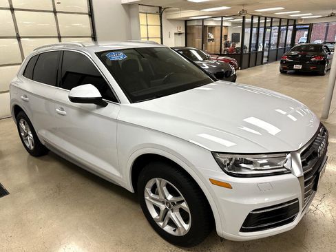 Used 2019 Audi Q5 2.0T Premium image 2
